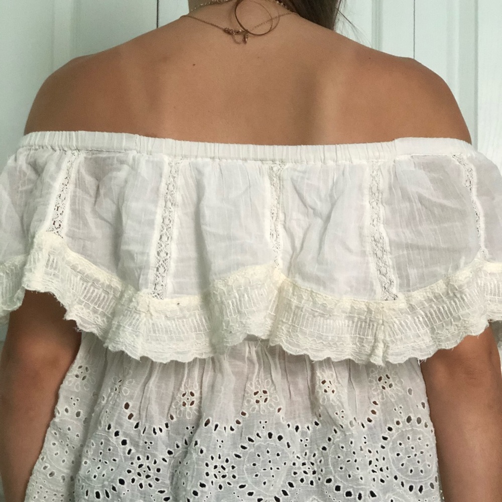 American Eagle off the shoulder lace top